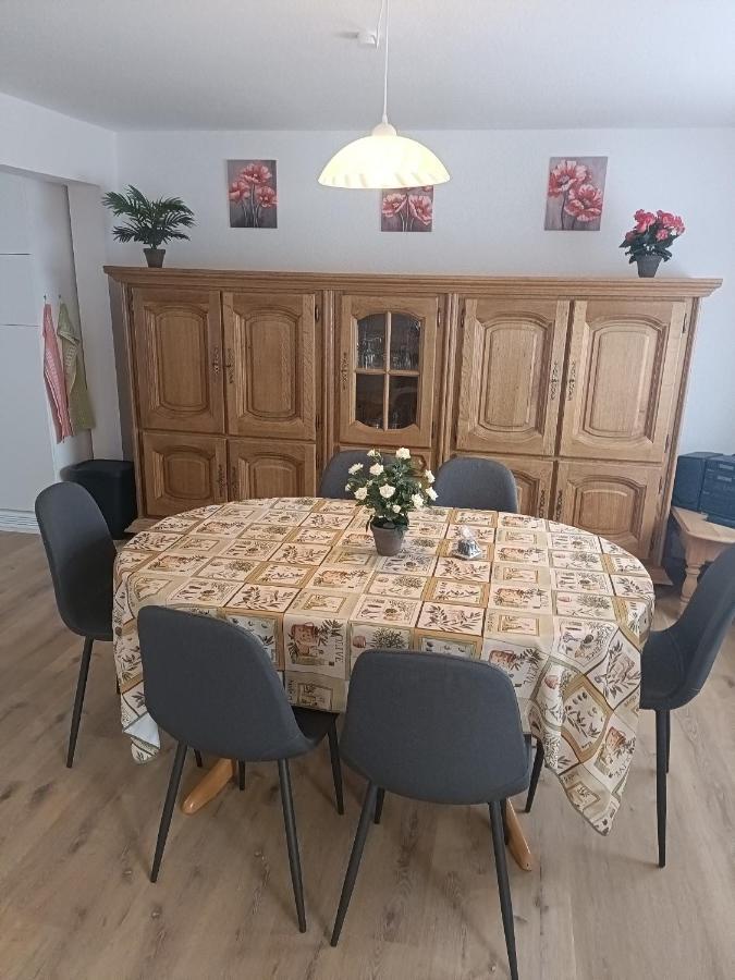 Haus Langert - Einfamilienhaus Mit Terrasse Und Garten Zur Alleinigen Nutzung 바에스바일러 외부 사진